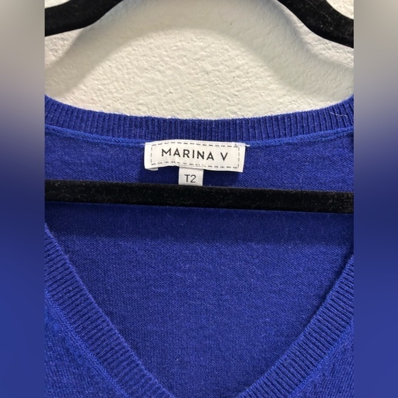 Marina V Paris Sweater with colored accents on sleeve - Picture 3 of 8